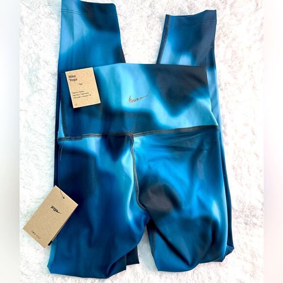 NWT Nike Yoga Tight Fit High Rise 7/8 Length Leggings (S) - Picture 1 of 6